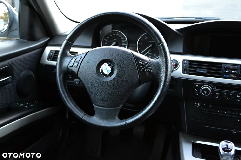 BMW Seria 3 320d DPF - 9