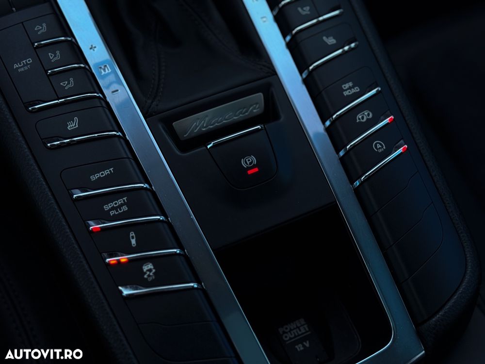 Porsche Macan 3.0 PDK S - 30