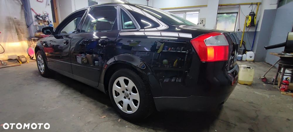 Audi A4 Limousine 1.6 - 6