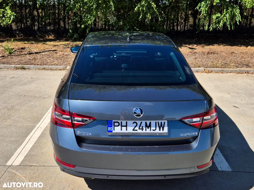 Skoda Superb 2.0 TDI DSG Ambition - 12