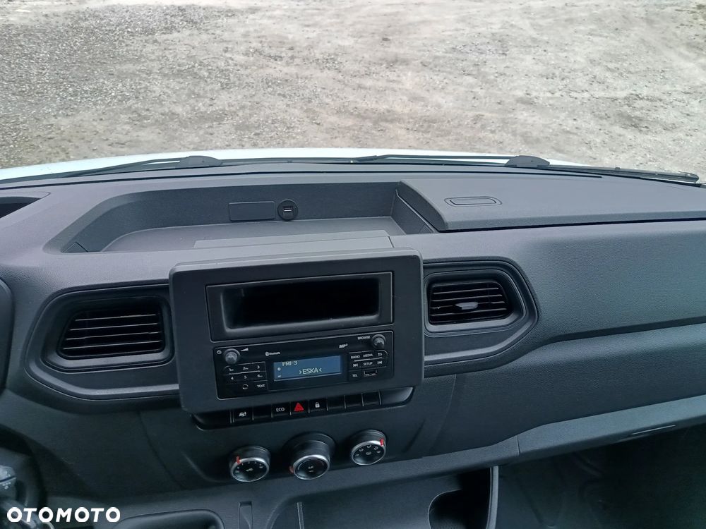 Renault MASTER 2.3 CDTI 135KM Bezwypadkowy - 22