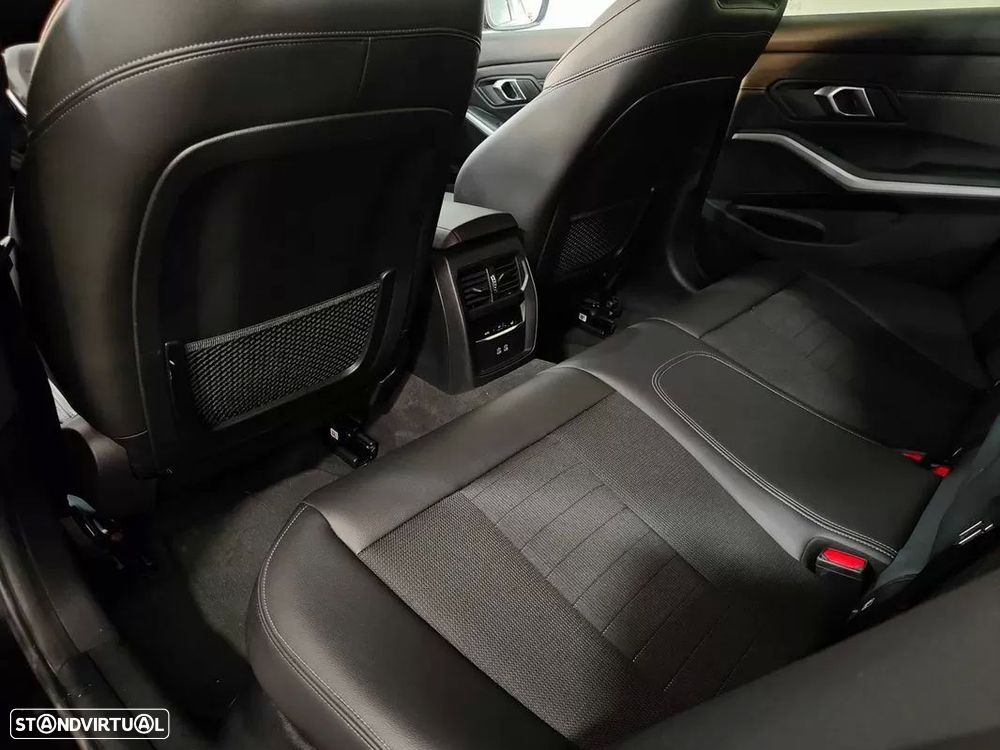 BMW 320 e Line Sport Auto — fotografia 58