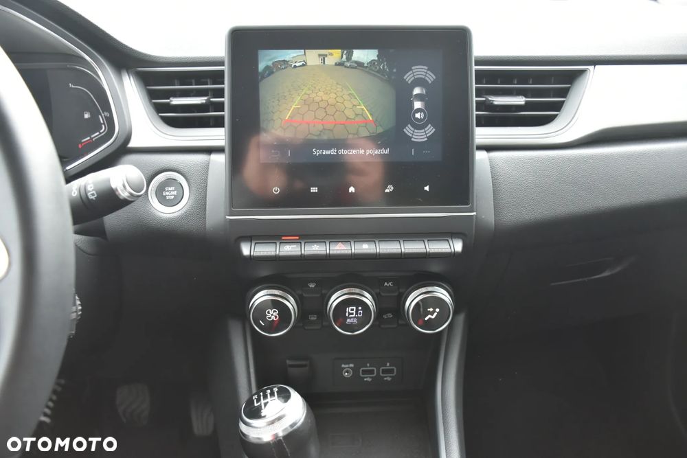 Renault Captur TCe Mild Hybrid 140 GPF EVOLUTION - 17