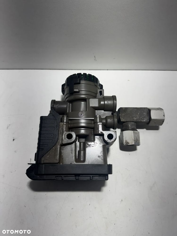 Zawór Modulator EBS Przód Ford F-Max Cargo Euro 6 K102878 - 1