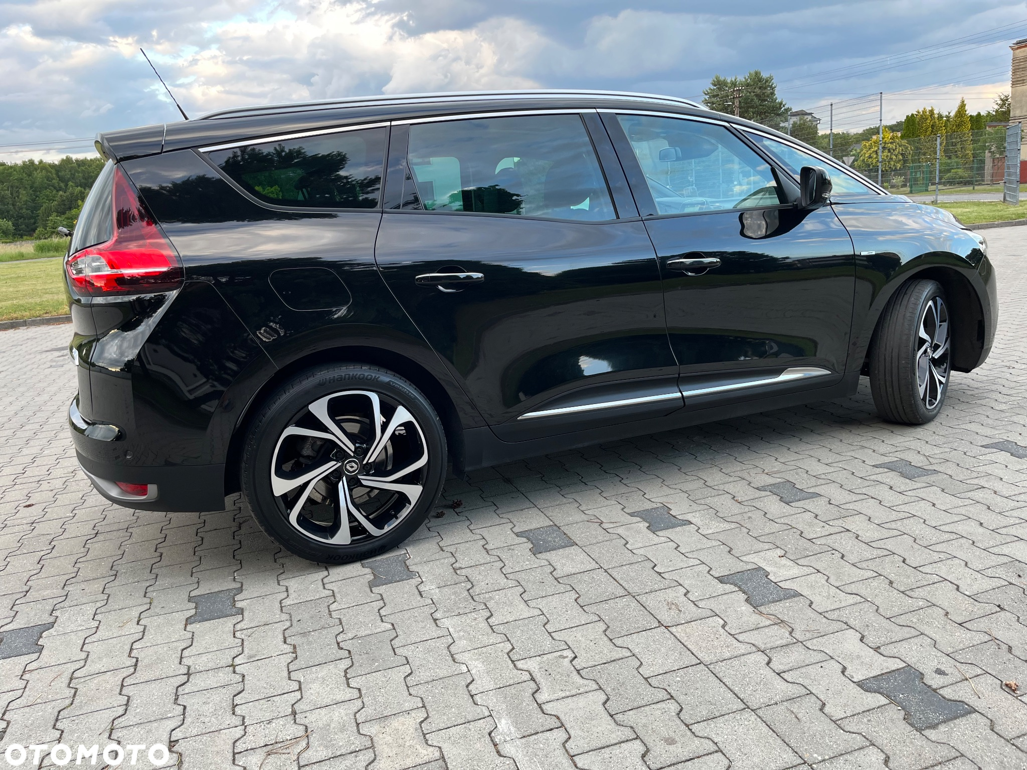 Renault Grand Scenic - 30