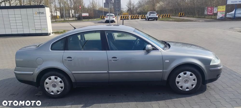 Volkswagen Passat 1.9 TDI Comfortline - 2