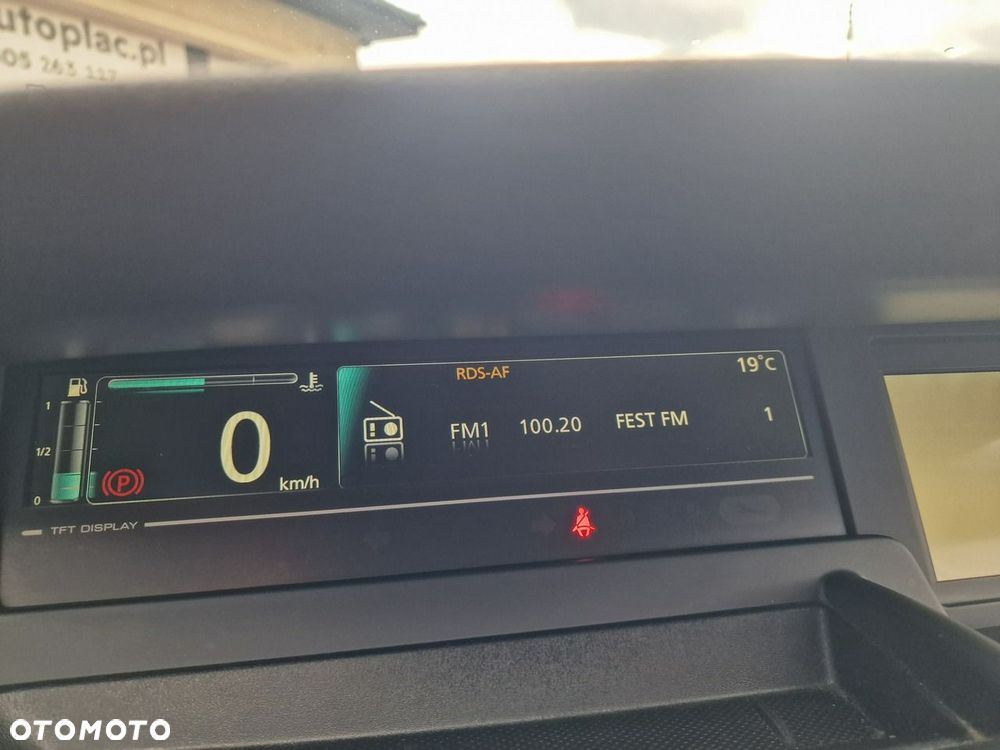 Renault Grand Scenic - 36