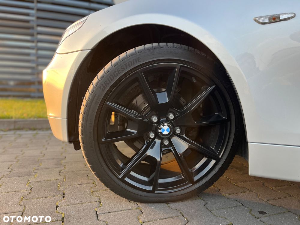 BMW Seria 5 525d Touring - 23