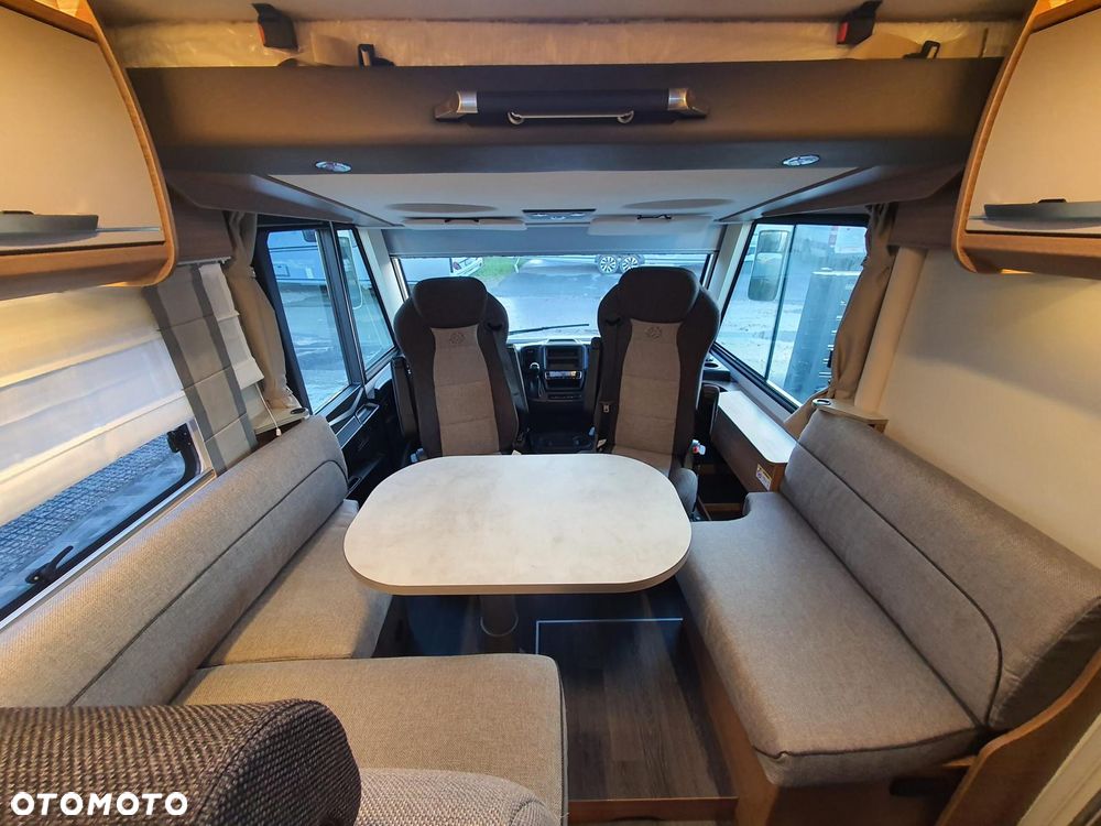 KNAUS LIVE l 700 MEG - 12