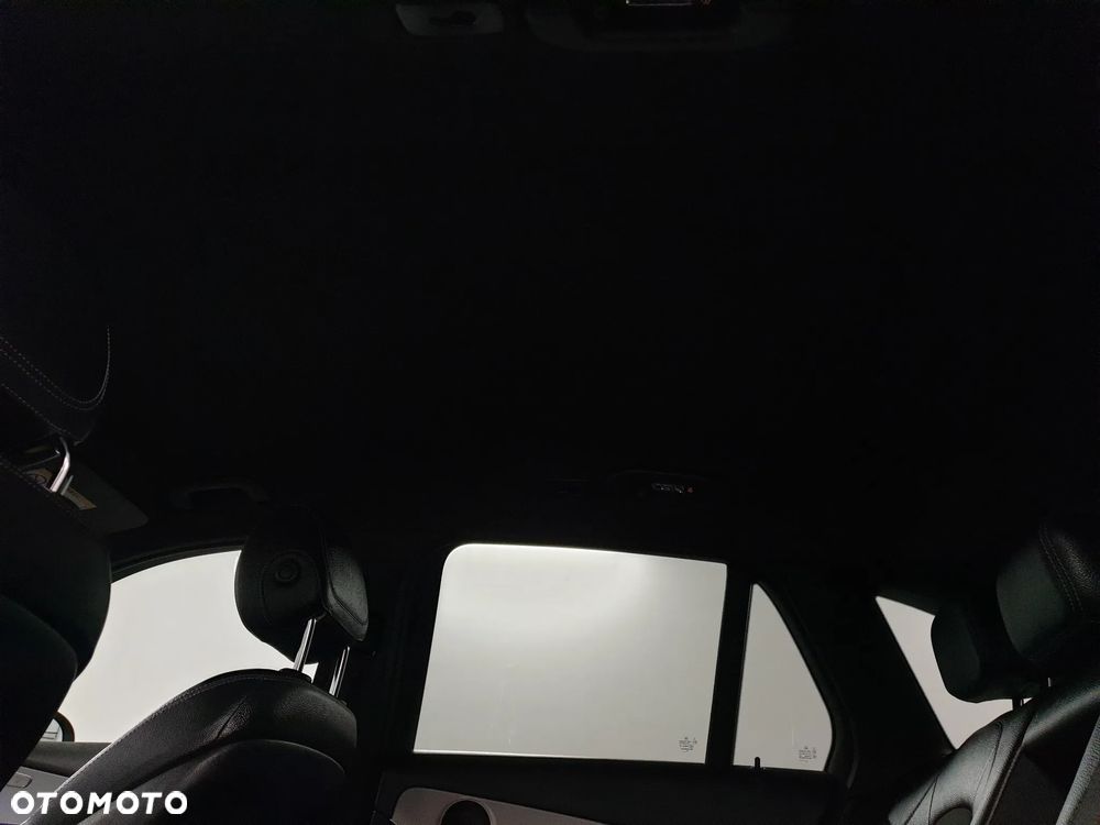 Mercedes-Benz GLC 300 d 4Matic 9G-TRONIC AMG Line Plus - 30