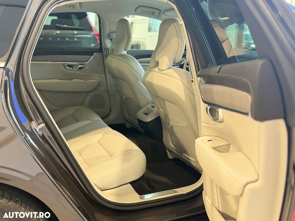 Volvo S90 B5 MHEV AT AWD Plus Bright - 27