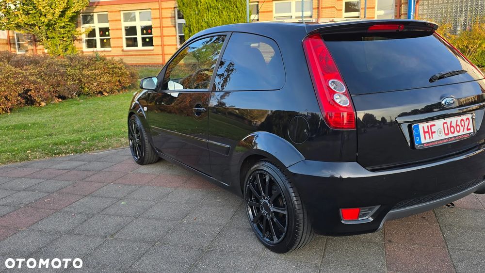 Ford Fiesta - 33