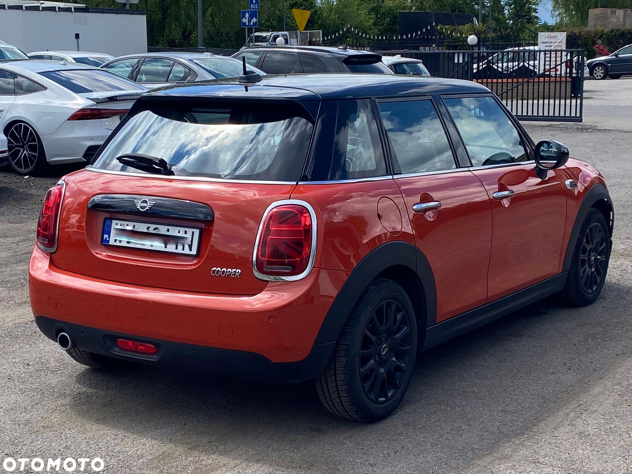MINI Cooper Standard - 13