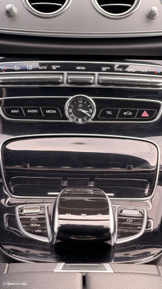 Mercedes-Benz E 220 d AMG Line - 20