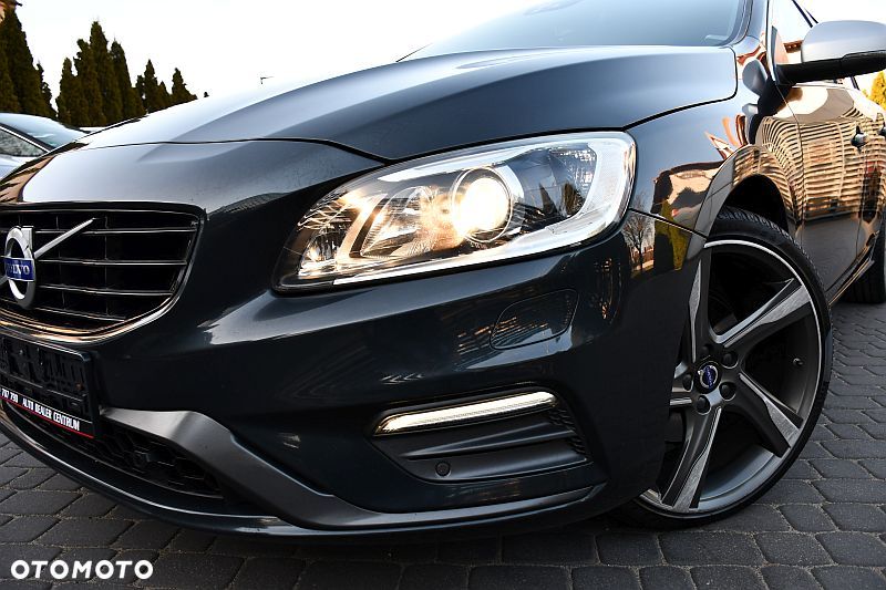 Volvo V60 D4 Geartronic RDesign - 36