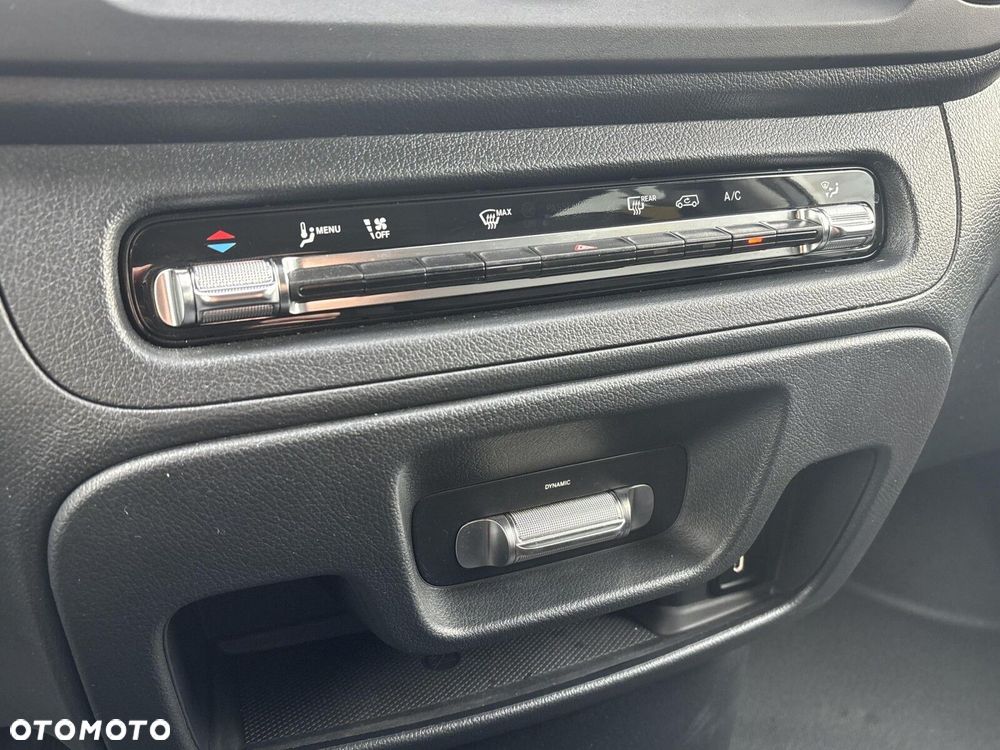 Mercedes-Benz Vito - 25