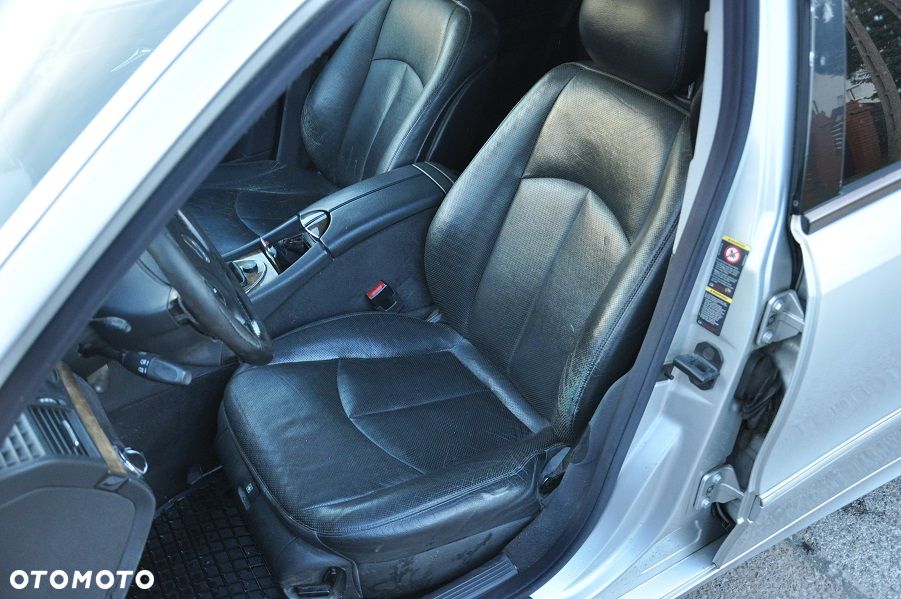 Mercedes-Benz Klasa E 240 T Avantgarde - 12