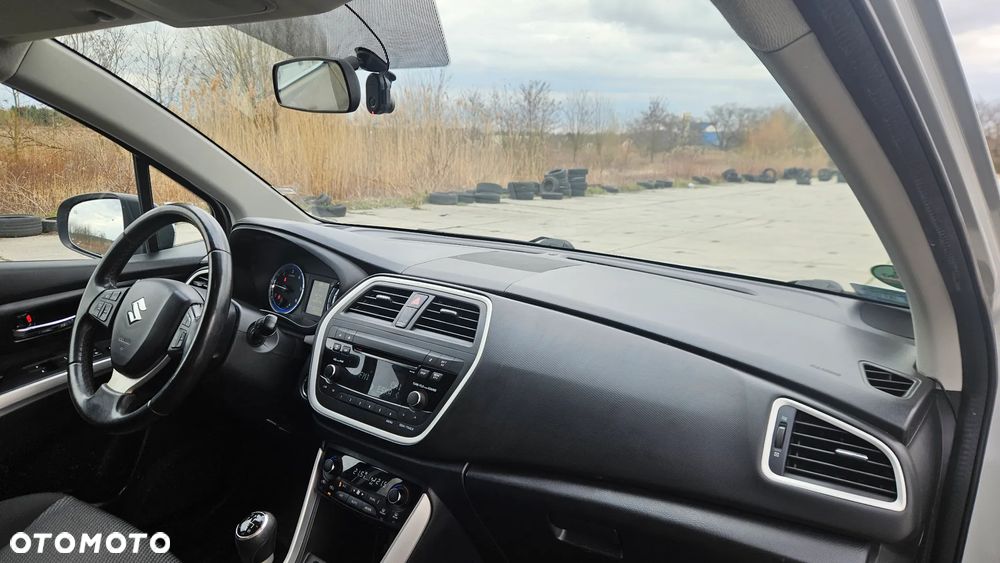Suzuki SX4 S-Cross 1.6 DDiS Premium 4WD - 9