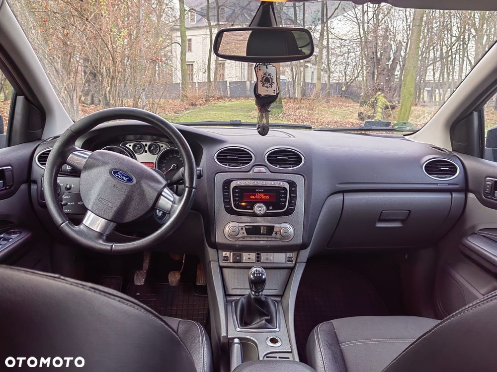 Ford Focus 1.8 Titanium - 15