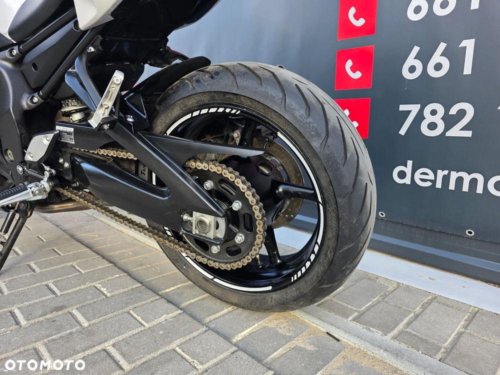 Yamaha FZ8 - 7
