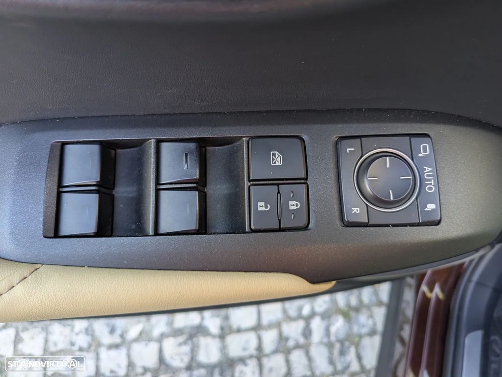 Lexus NX 300h Executive+ - 7