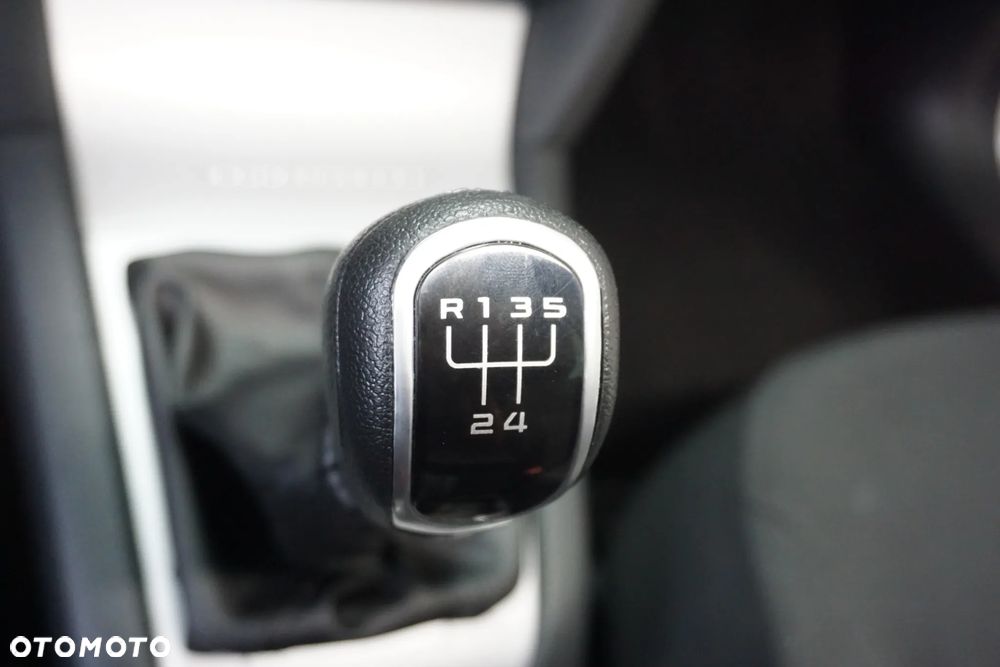 Skoda Octavia 1.6 TDI DPF Ambiente - 34