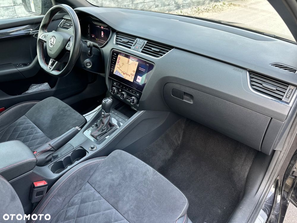 Skoda Octavia 2.0 TDI DSG 4x4 RS - 32