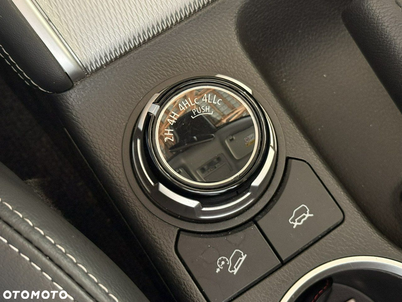 Mitsubishi L200 2.2 d DC Instyle Plus - 31