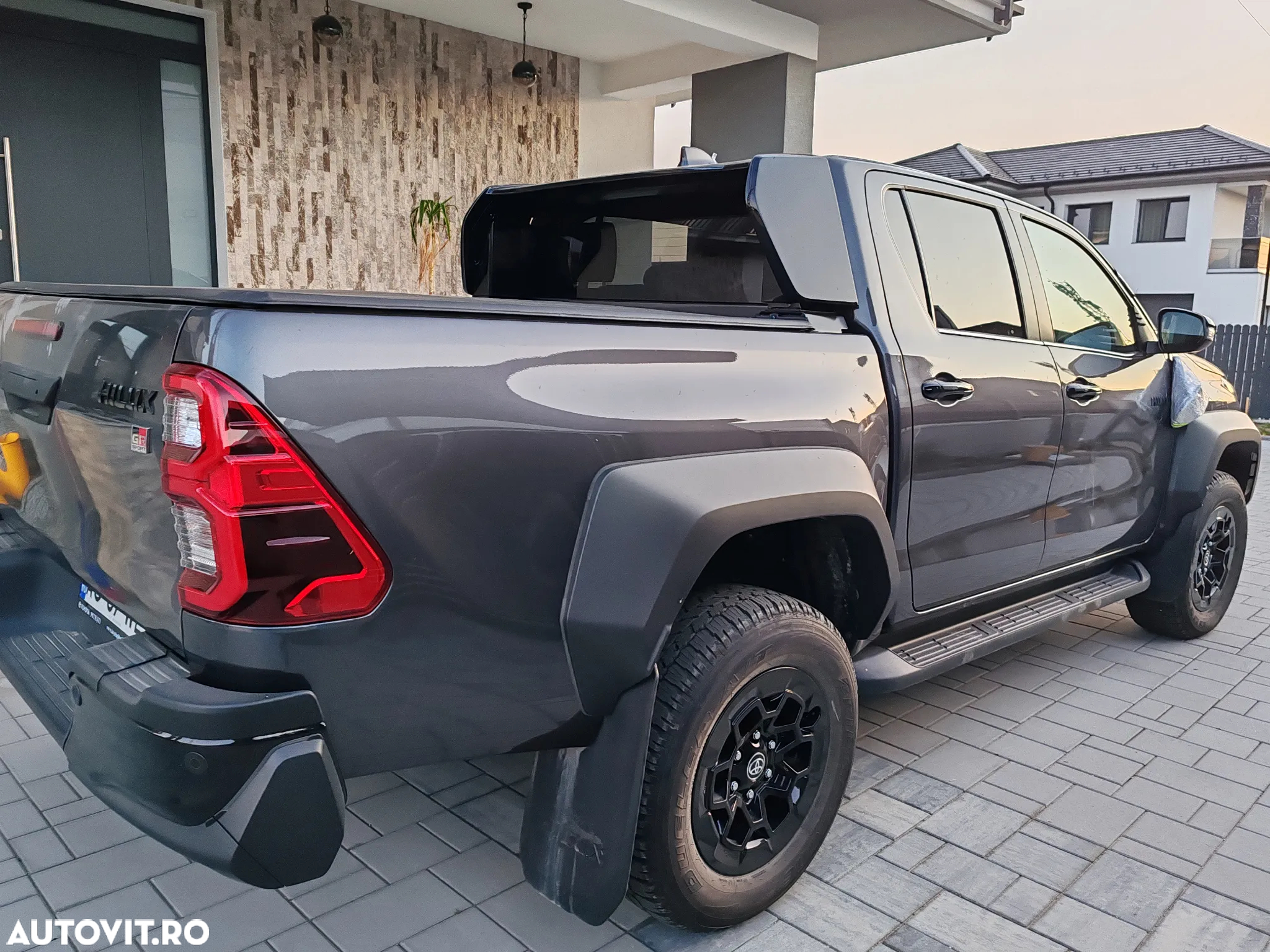 Toyota Hilux 2.8D 204CP 4x4 Double Cab AT GR Sport II - 8