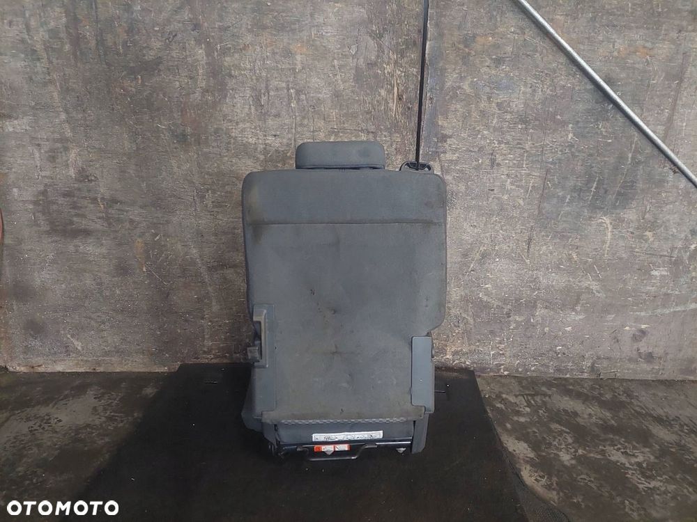 FOTEL PRAWY TYŁ FORD C-MAX I MK1 - 3