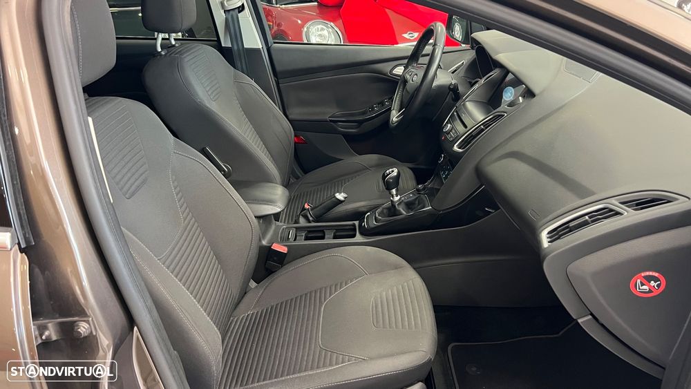 Ford Focus SW 1.5 TDCi Titanium - 21