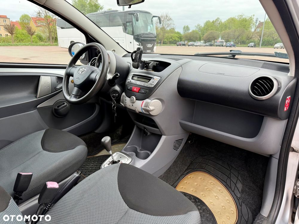 Toyota Aygo 1.0 VVT-i Luna MM A/C - 16