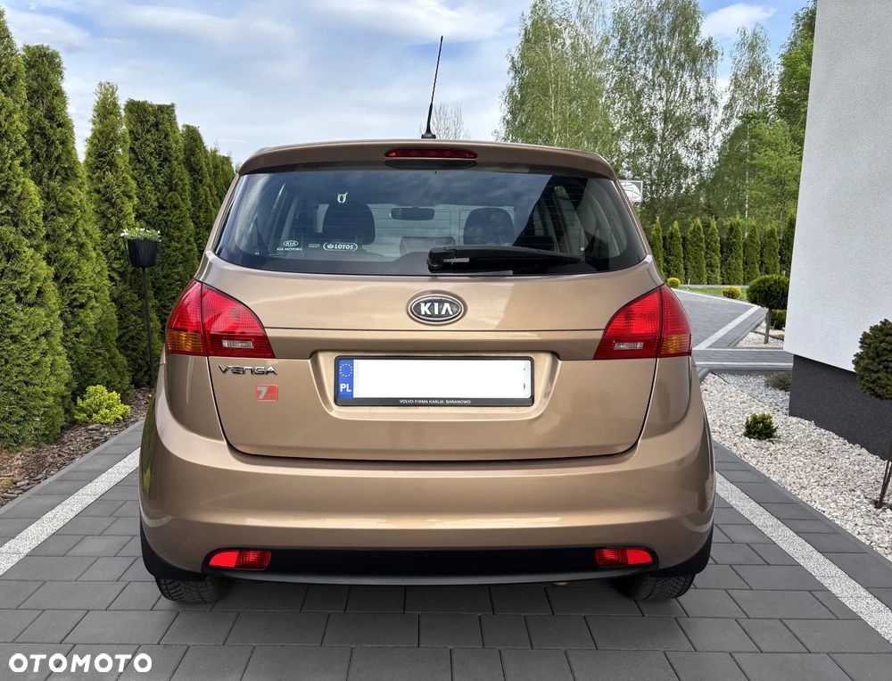 Kia Venga 1.4 L - 10