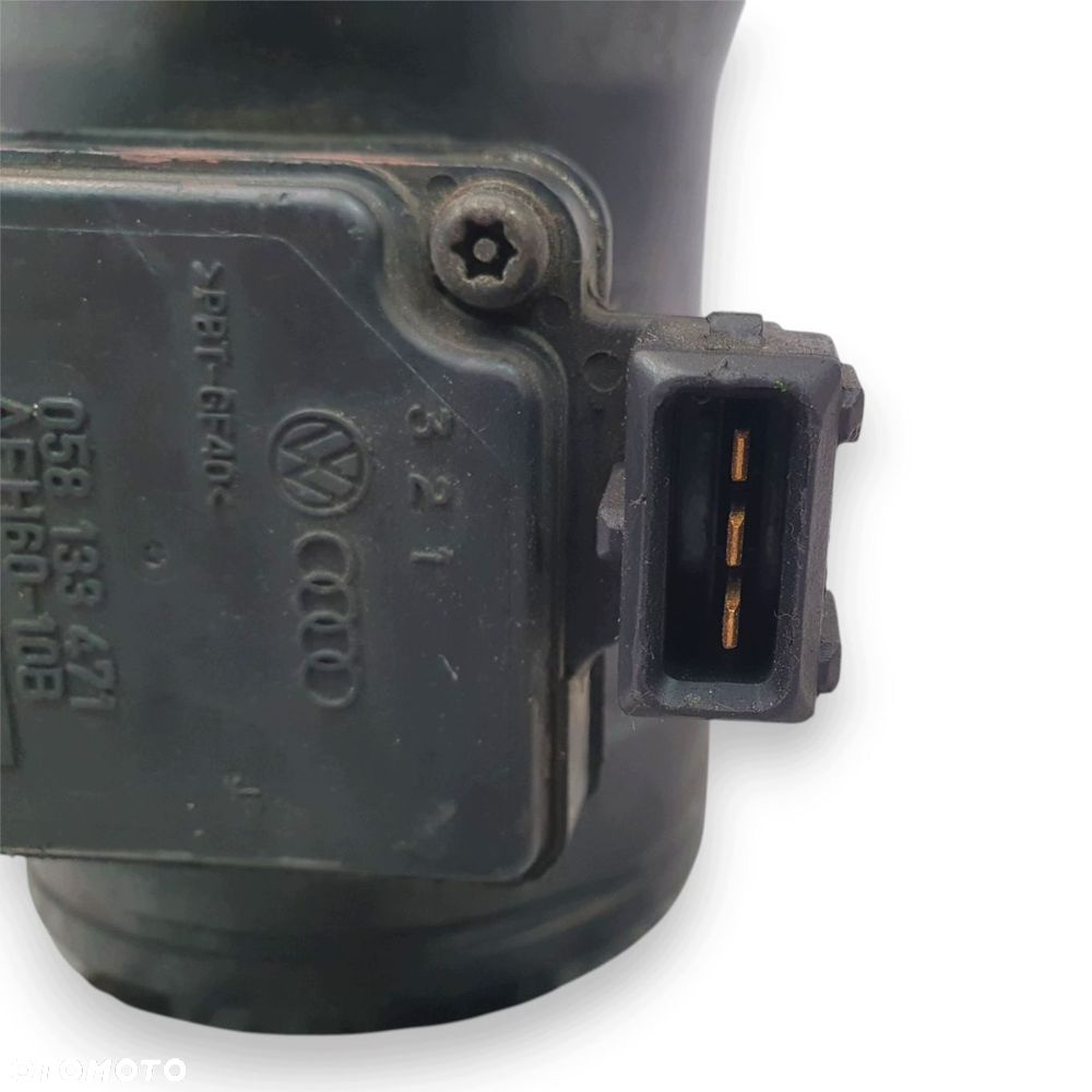 PRZEPŁYWOMIERZ Audi A4 B5 Passat B5 1.8 1.8T 058133471 Hitachi - 6