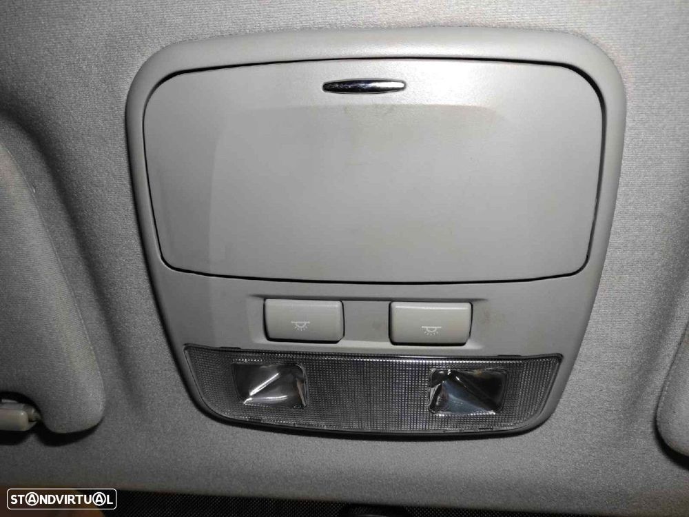 LUZ INTERIOR HYUNDAI SANTA FE (SM) 2.0 GLS CRDI - 15