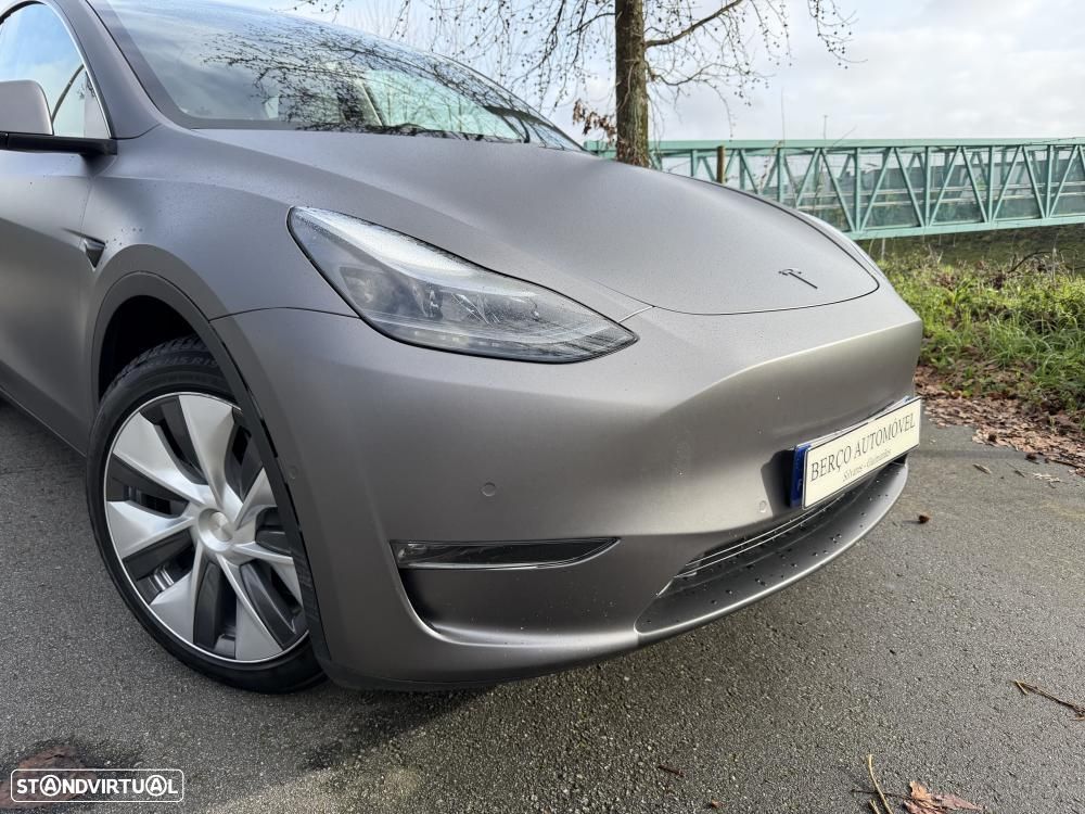 Tesla Model Y Long Range Dual Motor AWD - 2