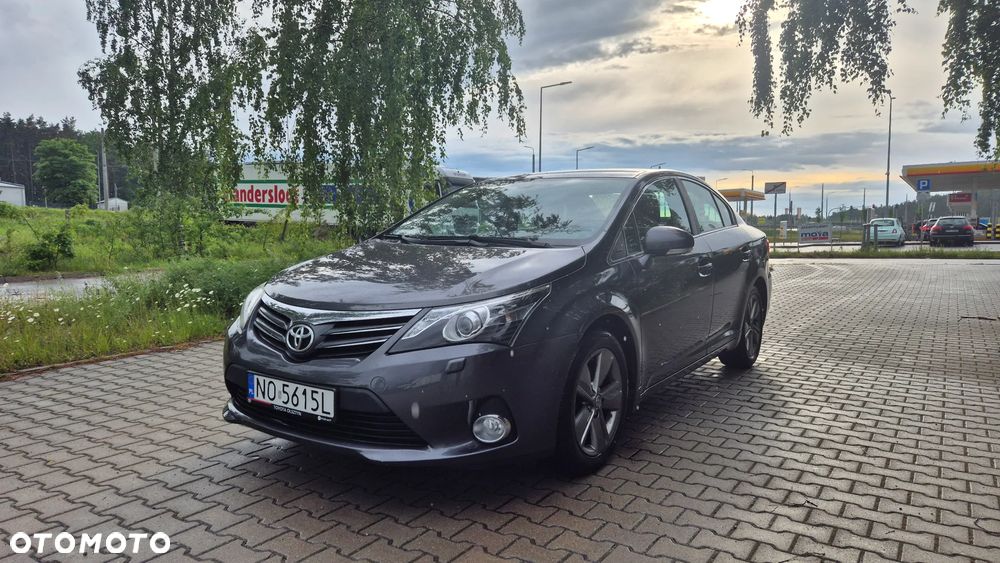 Toyota Avensis 2.0 D-4D Premium - 8