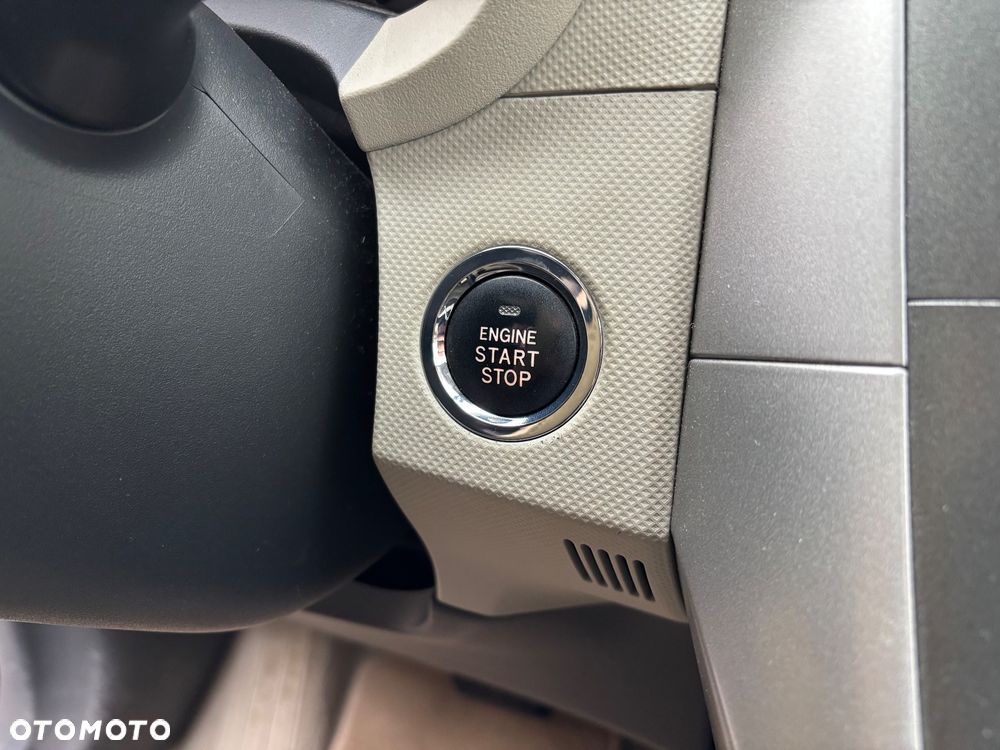 Toyota Auris 1.6 VVT-i Premium MM - 27