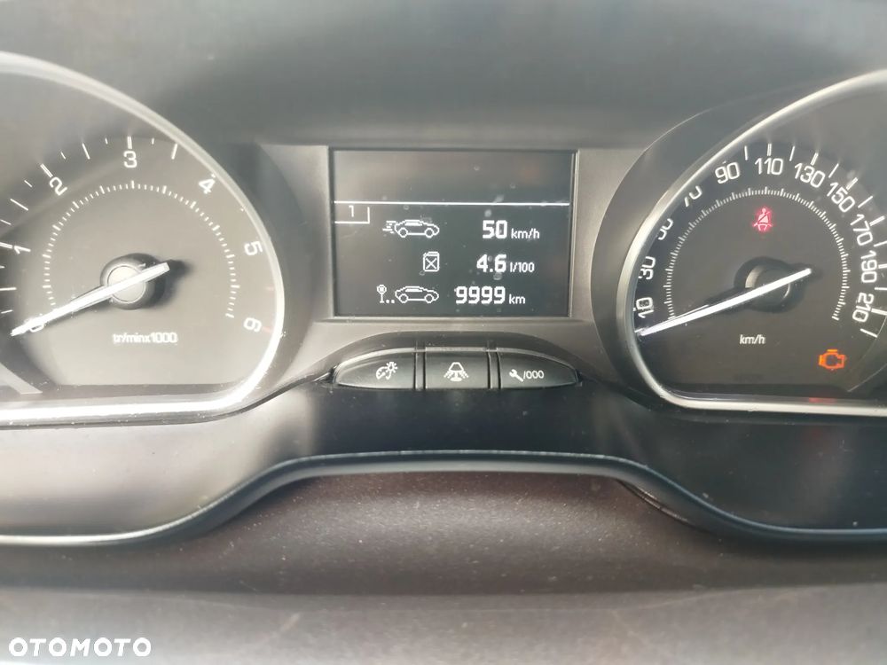 Peugeot 2008 - 12