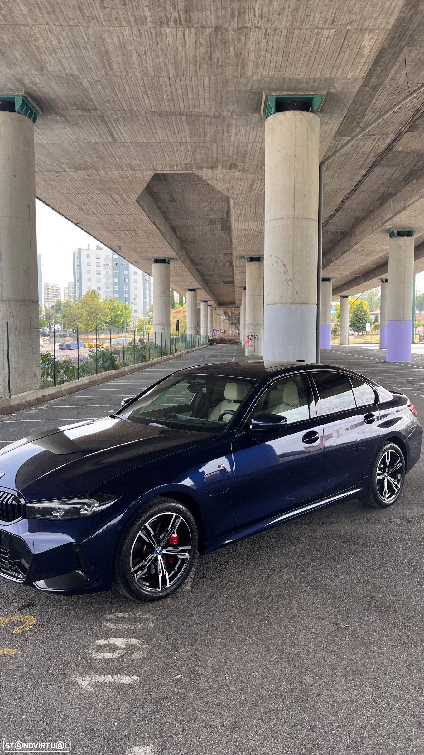 BMW 330 e Pack Desportivo M Auto - 2
