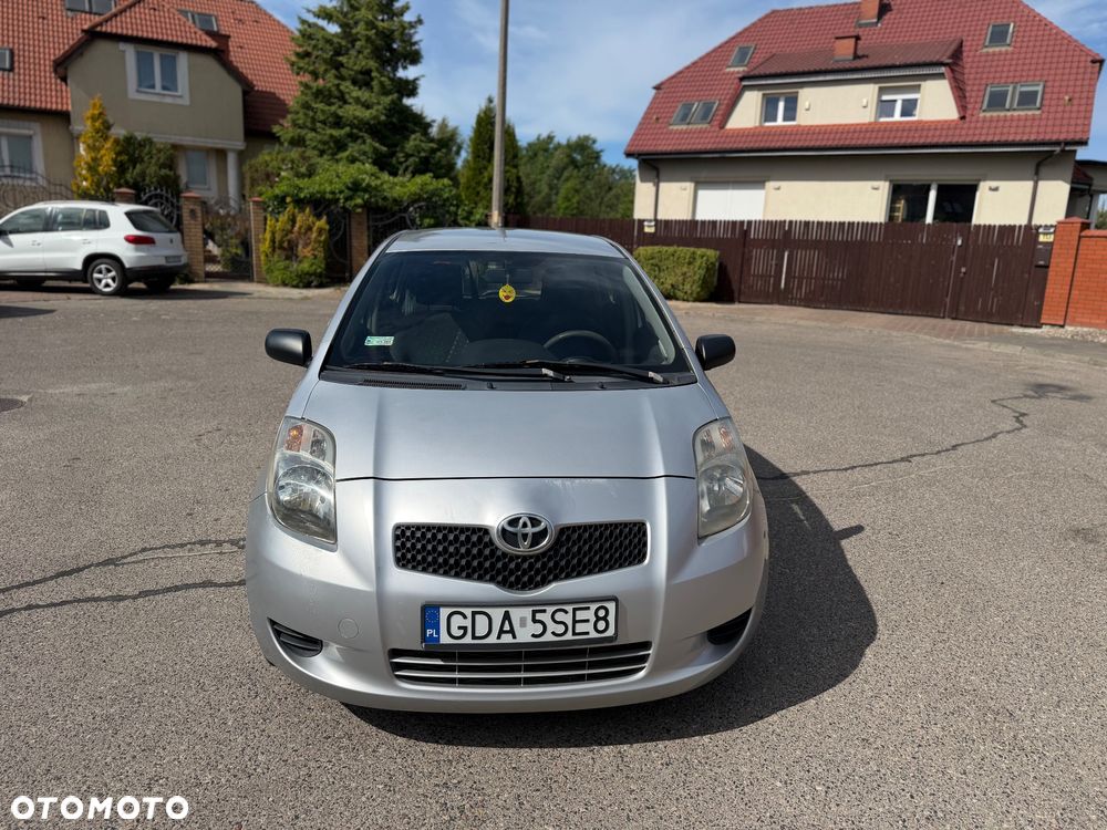 Toyota Yaris 1.0 Luna - 1