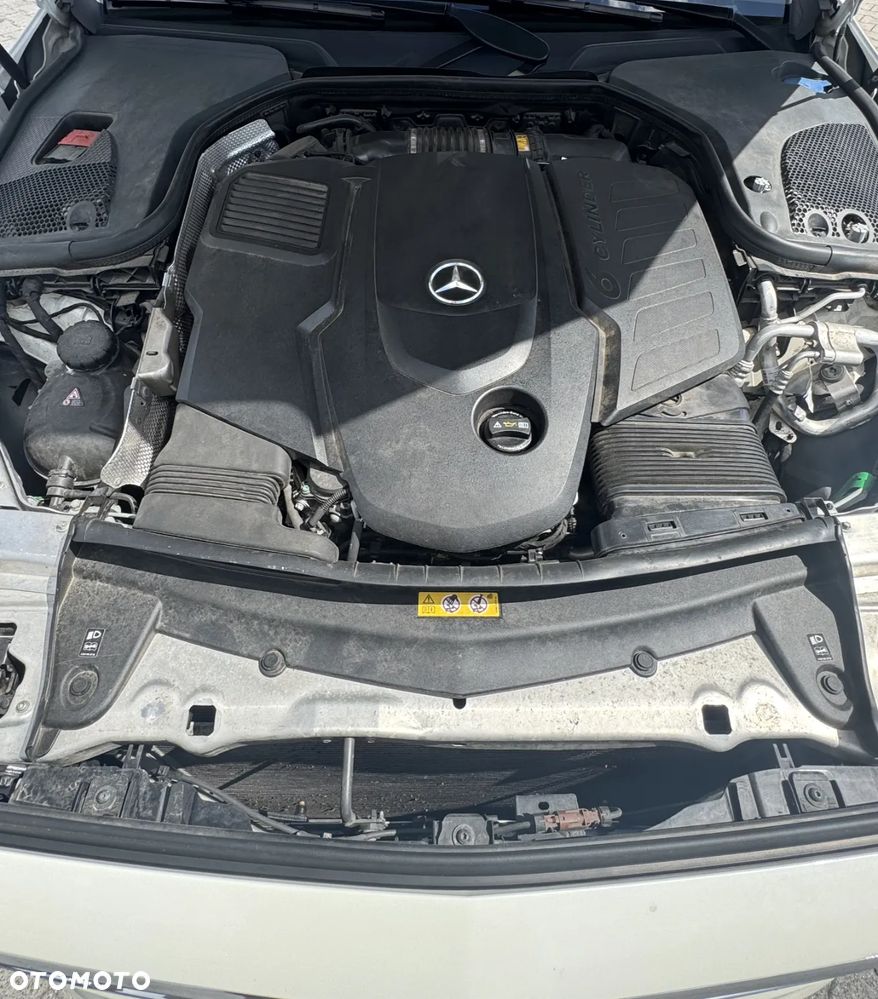 Mercedes-Benz Klasa E 400 d 4Matic T 9G-TRONIC AMG Line - 33