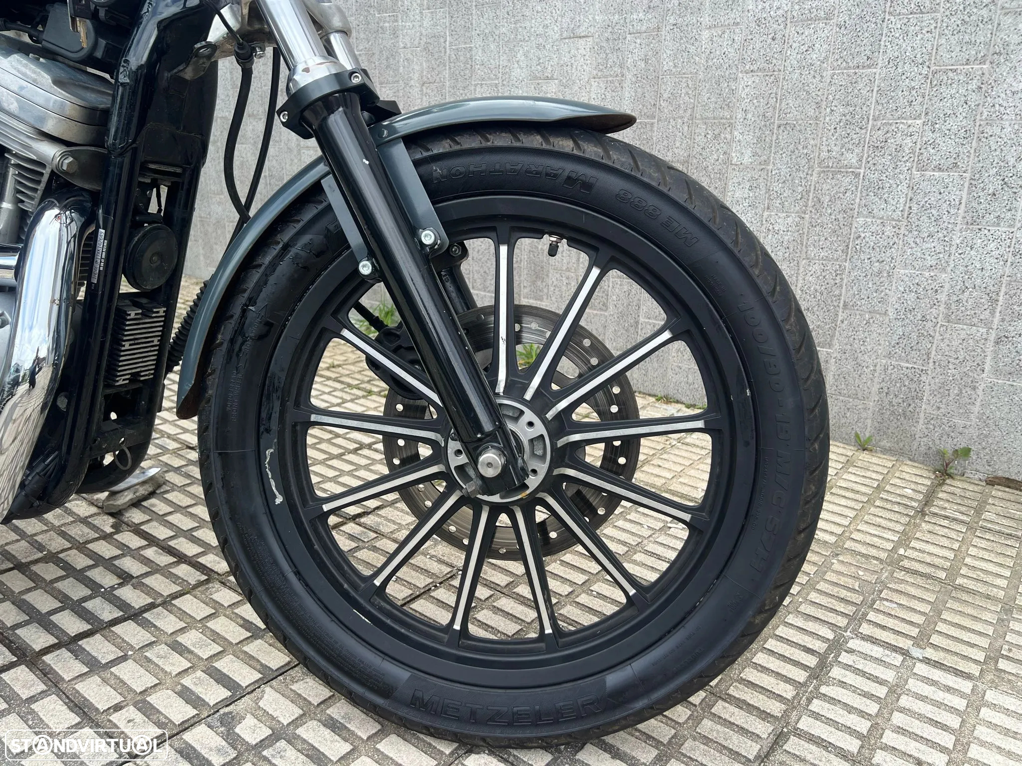 Harley-Davidson 883 - 7
