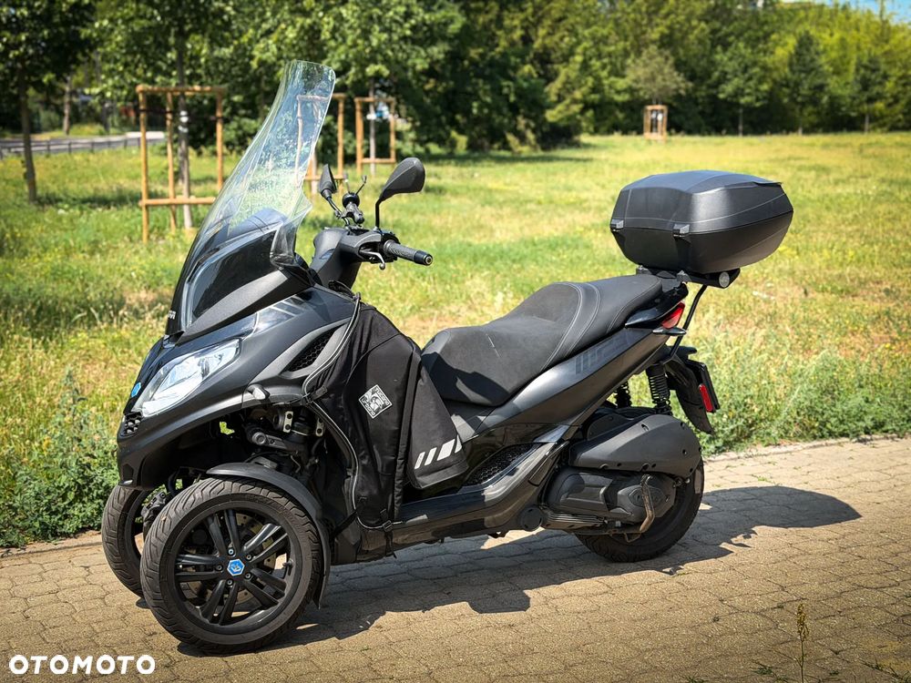 Piaggio MP-3 - 4