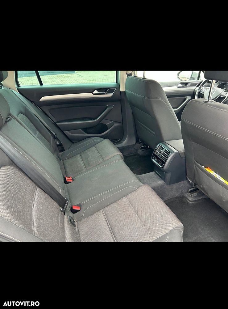 Volkswagen Passat 2.0 TDI SCR Comfortline - 6