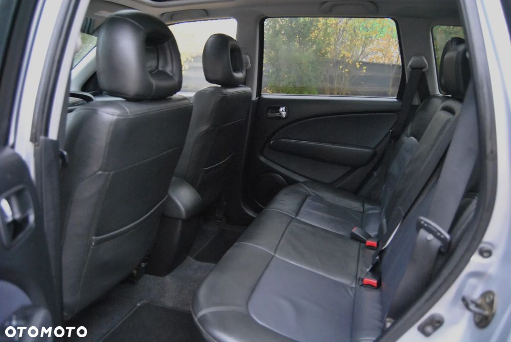 Mitsubishi Outlander 2.0 4WD Invite - 6