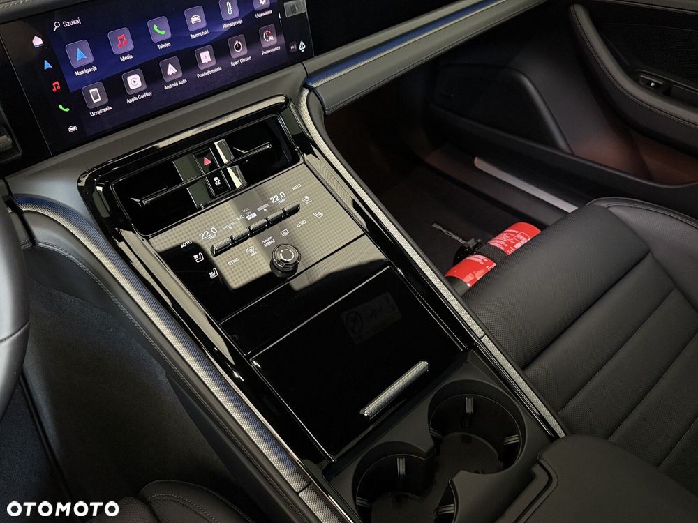Porsche Panamera - 22