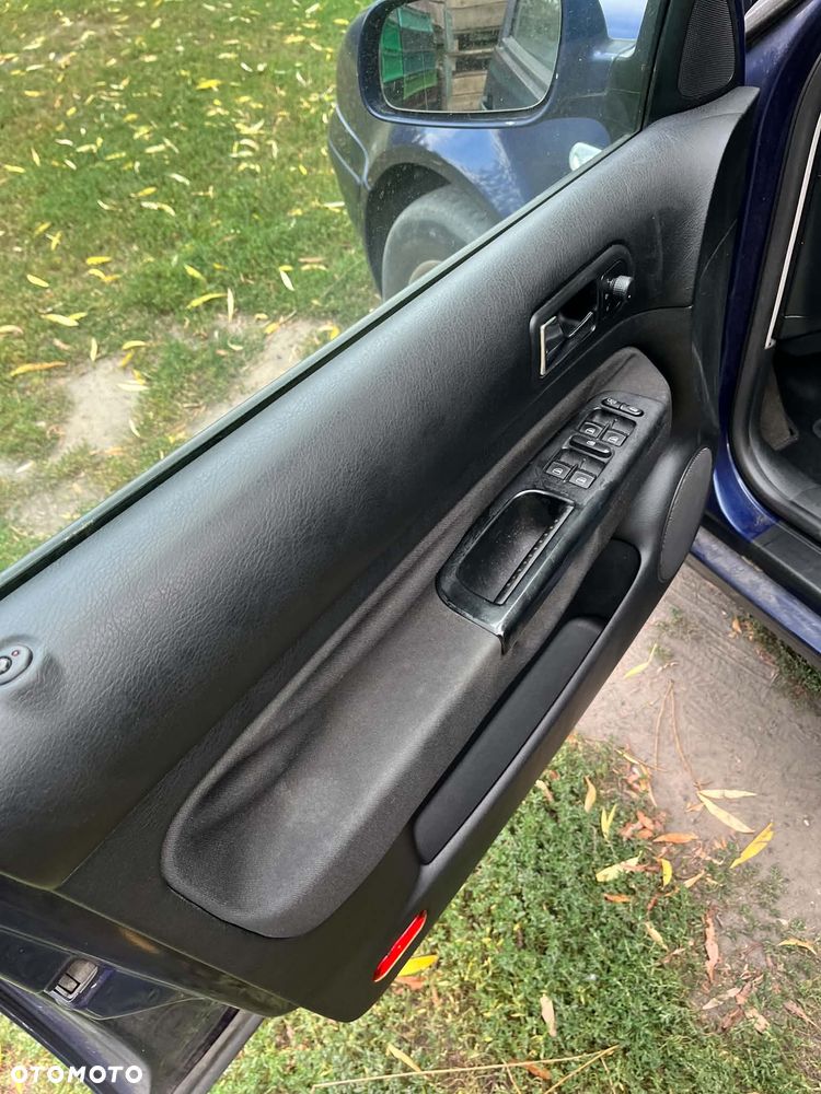 Volkswagen Golf 1.9 TDI Q - 10