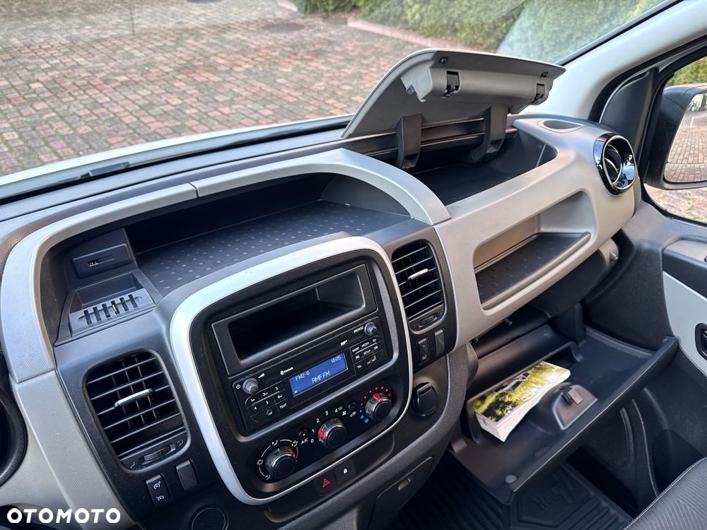 Renault Trafic - 16
