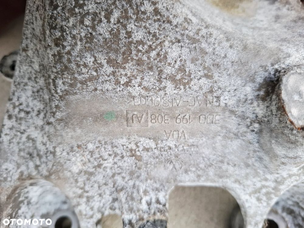 Łapa Podpora Silnika Prawa VW Phaeton 4.2 B V8 3D0199308AJ - 5